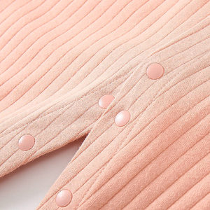 100% कपास चार सीज़न बेबी बॉडीसूट जैक्वार्ड स्प्रिंग शरद ऋतु के लिए बटन बंद आकस्मिक शैली पशु पैटर्न के साथ - Product Image 3