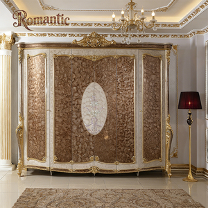 Elegante Cama King Size Clásica Europea con Cabecera Acolchada de Terciopelo Beige y Tallados Dorados, Juego de Dormitorio Completo para Mansión - Product Image 6