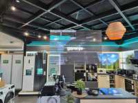 Pantalla LED Holográfica Transparente P3.91, Alta Transparencia 86%, Pantalla de Vidrio Transparente para Ventanas de Comercios, Visualización 3D