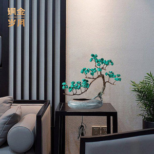 Adorno de pino de cobre y oro con piedras, arte metálico hecho a mano, florero de mesa, decoración del hogar - Product Image 2