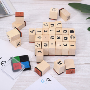 Offre Spéciale : Kit de 32 <span class=keywords><strong>tampons</strong></span> en caoutchouc personnalisables avec <span class=keywords><strong>alphabet</strong></span> hébreu en bois et lettres de dessins animés, avec 4 <span class=keywords><strong>tampons</strong></span> <span class=keywords><strong>encreurs</strong></span> colorés pour loisirs créatifs pour enfants - Product Image 1