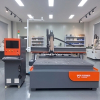 Máquina de Carpintería con Cambiador Automático de Herramientas 1325 ATC, Router CNC, Dispositivo de Corte Eficiente para Fabricación de Puertas de Gabinetes