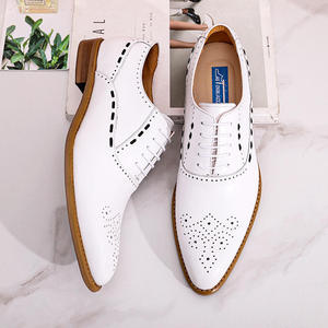 Chaussures habillées Oxford en cuir blanc de haute qualité pour hommes, personnalisables pour les événements professionnels, de bureau et de fête - Product Image 2