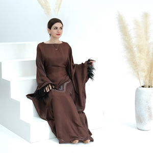 Vêtements islamiques Abayas fermées à plumes pour femmes robe musulmane <span class=keywords><strong>Turquie</strong></span> Dubaï Abaya robe modeste avec ceinture à nouer à l'intérieur - Product Image 3