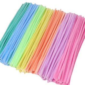 Paquete de 100 Limpiapipas de Chenilla Suaves y Gruesos en 8 Tonos Dulces, Ideales para Manualidades Creativas y Relajantes - Product Image 1