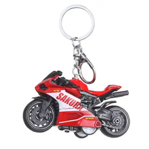 Cartoon Mini Motorfiets Sleutelhanger Prachtige Auto Motorfiets Sleutelhanger Schooltas Hanger Klauw Machine Klein Geschenk Groothandel