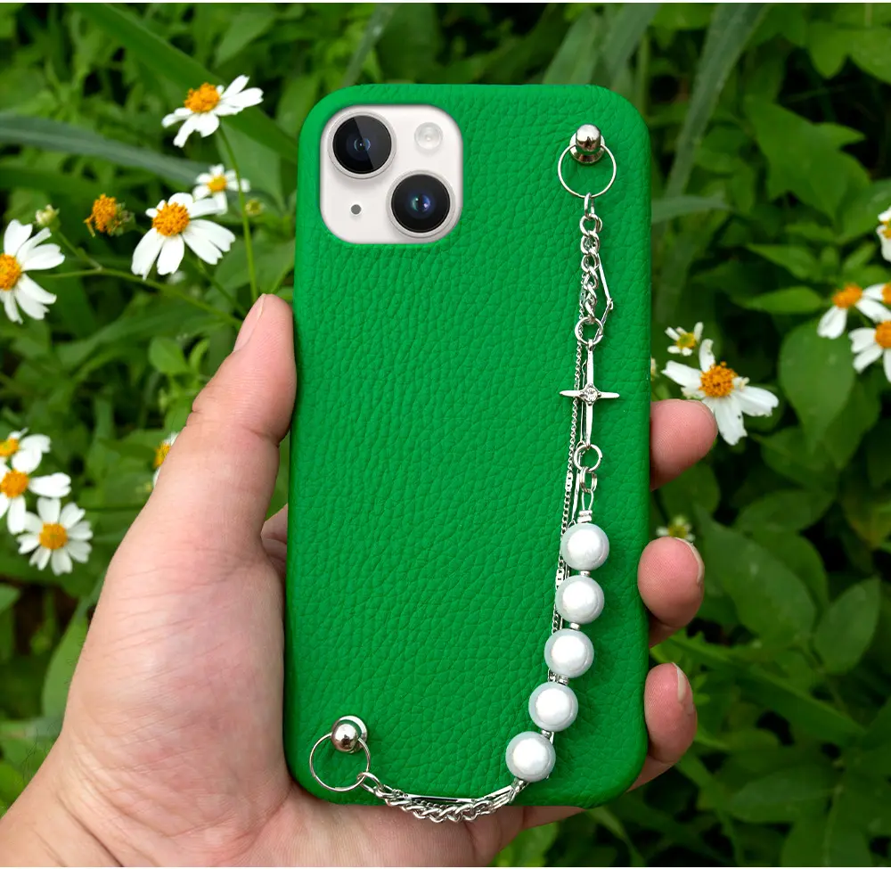 Hot Selling Mobile Bags Luxury Case Pearl Bracelet Cell Cover Wholesale For iphone 15 Pro Case For iphone 12 Pro Max Cover