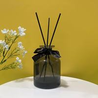 Bouteille diffuseur d'arôme d'aromathérapie huile essentielle de luxe personnalisée de 150ml 200ml bouteille vide diffuseur de parfum roseau en verre ambré