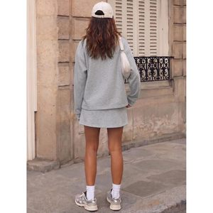 Conjunto de Falda de 2 Piezas Personalizado para Mujer, Sudadera con Media Cremallera, Manga Larga, por Encima de la Rodilla, Estilo Casual Deportivo - Product Image 4