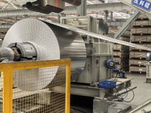 Pédales et plates-formes Application Épaisseur personnalisée Surface antidérapante 5086 2/5 Barres Plaque à carreaux en aluminium - Product Image 3