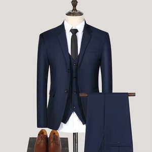 Nuevo Conjunto de Trajes de Boda para <span class=keywords><strong>Hombre</strong></span>, Diseño Italiano, Hecho a Medida, Esmoquin Color Champán, <span class=keywords><strong>Terno</strong></span> de <span class=keywords><strong>3</strong></span> <span class=keywords><strong>Piezas</strong></span> para Novio - Product Image 2