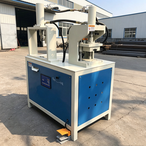 Machine <span class=keywords><strong>de</strong></span> <span class=keywords><strong>d</strong></span>écoupe <span class=keywords><strong>d</strong></span>'angles hydraulique automatique <span class=keywords><strong>de</strong></span> haute qualité, machine à chanfreiner les tubes carrés en fer, poinçonneuse en V pour tubes carrés - Product Image 1