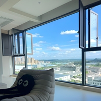 Ventana Abatible de Aleación de Aluminio 117 con Doble Acristalamiento Aislante Templado, Silenciosa, Eficiente Energéticamente, Ideal para Villas