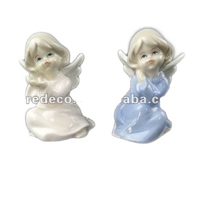 Figuritas de ángel de porcelana pintadas a mano - Product Image 1