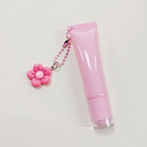 Gloss à lèvres en emballage floral, avec option de personnalisation des couleurs et des logos. Végétalien et sans cruauté animale. - Product Image 4