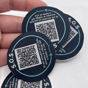 Parche termoadhesivo personalizado con logotipo de marca tejido NFC para ropa - Product Image 1