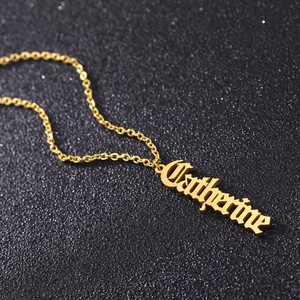 Collana con Ciondolo Zodiacale dal Design Semplice in Acciaio Inossidabile Placcato Oro 18K con Catena a Maglie Regalo per Donna Collana Personalizzabile - Product Image 5