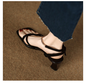 <span class=keywords><strong>Sandales</strong></span> élégantes à talons aiguilles en cuir souple à bout ouvert pour <span class=keywords><strong>femme</strong></span> – Nouveauté été, polyvalentes, à bout carré, pour l'extérieur, <span class=keywords><strong>sandales</strong></span> et mules - Product Image 2