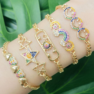 กำไลข้อมือทองเหลืองชุบทองประดับคริสตัลรูปดอกไม้และสัตว์หลากสีดีไซน์ใหม่สำหรับผู้หญิง - Product Image 1