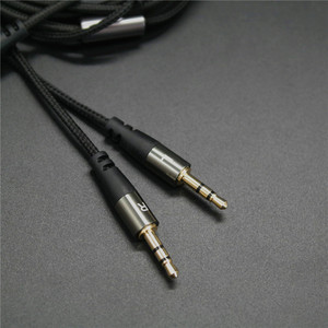 Câble audio Sol Republic 3,5 mm vers 2x2,5 mm, fil en nylon, placage nickel, adaptateur mâle-mâle pour écouteurs - Product Image 4
