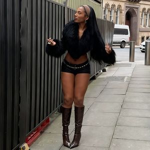 سترة جلدية قصيرة بأكمام طويلة للنساء خريفية وشتوية جديدة من GHH11020 بلون واحد ورقبة على شكل حرف V - Product Image 3