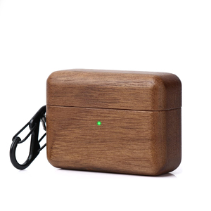 Étui magnétique en bois de bambou pour écouteurs Pro 1ère et 2ème génération - avec crochet de suspension - Product Image 1