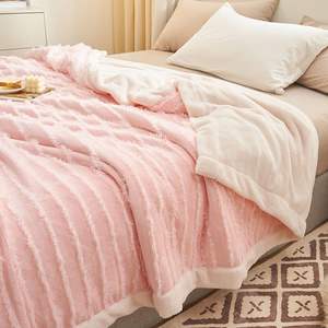 Manta de Lana Rosa Suave y Acogedora, Cobija Decorativa Cálida para Sofá, Cama, Sala de Estar y Dormitorio, Diseño Nuevo 2022 - Product Image 1