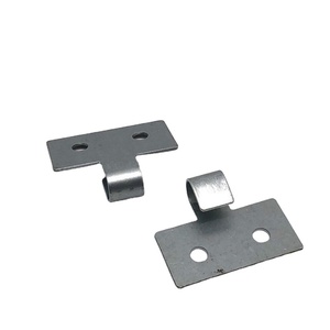 Piezas de estampado de chapa metálica de fábrica, piezas de acero inoxidable no estándar, accesorios de ferretería de hebilla pequeña, piezas de precisión - Product Image 1