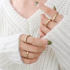 Anillo de cadena de acero inoxidable con Ciempiés chapado en oro de 18k, cadena cubana ajustable, joyería al por mayor - Product Image 3