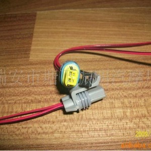 Conector Automotriz Universal de Plástico Gris para Cableado de Automóviles, Marca Olt Company, 001002003004005 - Product Image 1