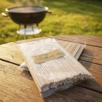 Brochettes de barbecue écologiques minimalistes jetables en bambou, antiadhésives et résistantes à la chaleur