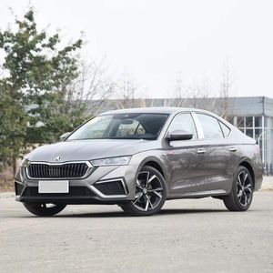 <span class=keywords><strong>Skoda</strong></span> d'occasion 2024 à haute efficacité, automatique, conduite à gauche, pneus turbo R18, essence-électrique, sièges en tissu, caméra de recul - Product Image 3