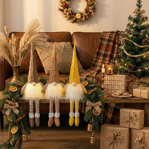 Adornos Navideños Luminosos Creativos de Duendes con Patas Suaves en Postura Sentada, Gnomos sin Rostro para el Hogar y Ventanas - Product Image 4