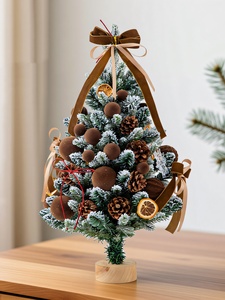 Kit Albero di Natale Fai-da-Te di Alta Qualità, Piccolo e Fatto a Mano, con Decorazioni di Neve, Pigne e Mini Ornamenti Luminosi - Product Image 3