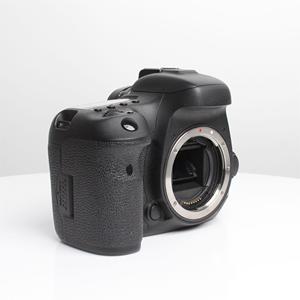 Máy ảnh DSLR chuyên nghiệp DF Wholesale Body Worn 7D Mark II chính hãng, mới 99%, có tùy chọn ống kính EF-S 18-55mm F/3.5-5.6 IS USM - Product Image 3