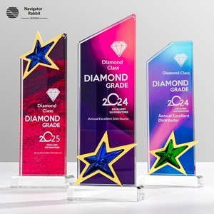 Trophée en métal et cristal personnalisé en forme d'étoile à <span class=keywords><strong>cinq</strong></span> branches pour <span class=keywords><strong>les</strong></span> employés exceptionnels et <span class=keywords><strong>les</strong></span> champions – Élégant et haut de gamme – Nouveau modèle 2025 - Product Image 2