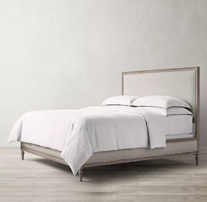 Lit double en bois massif de style rétro américain avec revêtement en tissu à rivets pour chambre à coucher, appartement, manoir, villa - Product Image 2