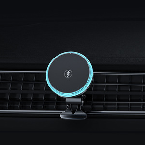 Nouveau <span class=keywords><strong>chargeur</strong></span> de voiture <span class=keywords><strong>30W</strong></span> PD avec prise d'air rapide support de téléphone de voiture magnétique Station de charge sans fil pour <span class=keywords><strong>iPhone</strong></span> 12 13 <span class=keywords><strong>14</strong></span> <span class=keywords><strong>Pro</strong></span> Max - Product Image 2