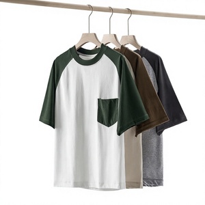 Camiseta de Manga Raglán para Hombre, Color Sólido, Ribete en Contraste, Cuello Redondo, Informal, de Algodón, Corte Regular, con Bolsillo en el Pecho - Product Image 1