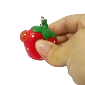 Personalizzato morbido di frutta slime keychain del pvc carino 3d fragola slime portachiavi in gomma