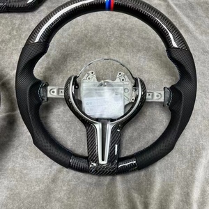 Volante Deportivo J Auto Personalizado en Cuero Negro Perforado con Fibra de Carbono M Sport con LED y Costuras Personalizadas para F10/F30/F31/E92 - Product Image 3
