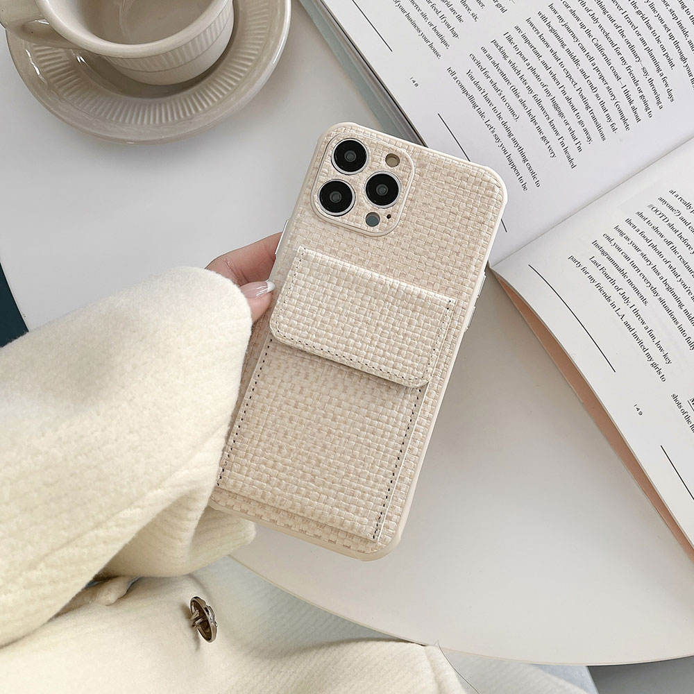 สีขาวครีม