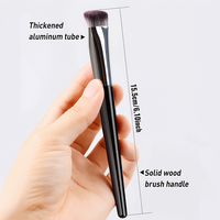 Kuas Makeup Wajah Bentuk Segitiga Gagang Plastik Bulu Sintetis untuk Concealer Foundation Kuas Kecantikan 3D Spesial