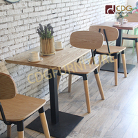Usine En Gros Design De Mode En Bois Siège En Bois Jambes En Métal Empilable À Manger Bistro Chaise de Café