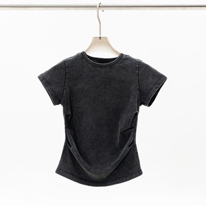 夏季复古水洗女式 T 恤，压花街头服饰短款 T 恤，批发空白短款上衣，带徽标女孩 T 恤 - Product Image 2