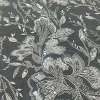 Dernière mode, tissu en dentelle blanche brodée de perles et de paillettes pour robe de mariée, robe de soirée pour filles