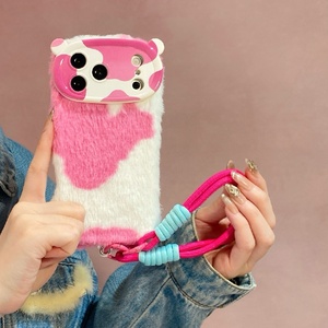 Nouvelle coque de téléphone en peluche imprimé vache 2026 avec oreilles d'ours et cordon assorti, coque souple antichoc pour <span class=keywords><strong>iPhone</strong></span> 15 16 17 - Product Image 6