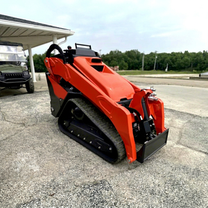 Minicargadora de orugas Derette Red Crawler con cucharón negro y sistema de orugas - Product Image 6