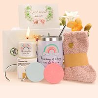 Coffret cadeau spa personnalisé moderne fait main en acier inoxydable pour femme, avec gobelet et panier de réconfort pour prompt rétablissement
