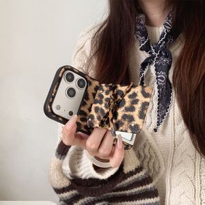Étui de téléphone en cuir à imprimé léopard avec nœud papillon pour iPhone, étui à rabat avec porte-cartes miroir, protection pour femme - Product Image 3